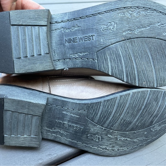 Nine West bootie size 7 - Picture 5 of 6